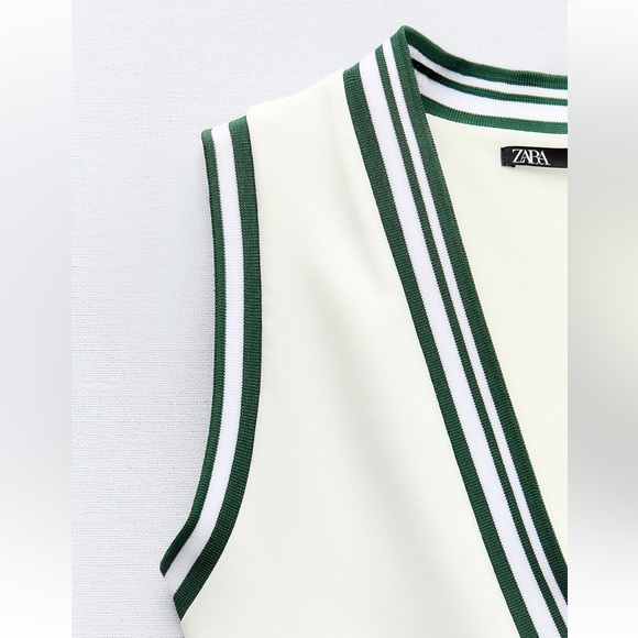 Zara Deep V Neck Bodysuit - Picture 4 of 4